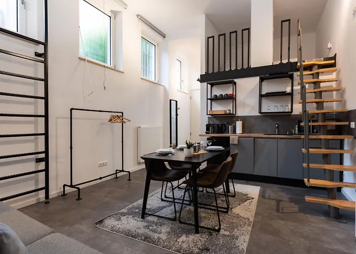 Moderne In Top-altstadt-lage - Privates Parken - Naehe Hauptmarkt *